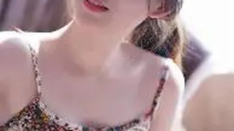 和平鸽翔空8万羽，体育盛事亮点频现